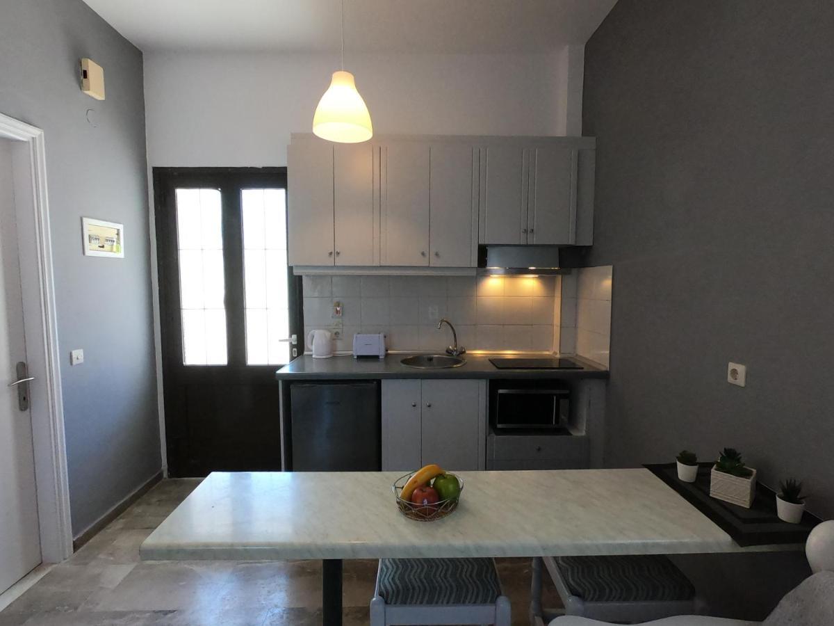 Spiridoula 1 Studios & Apartments Sidari  Bagian luar foto
